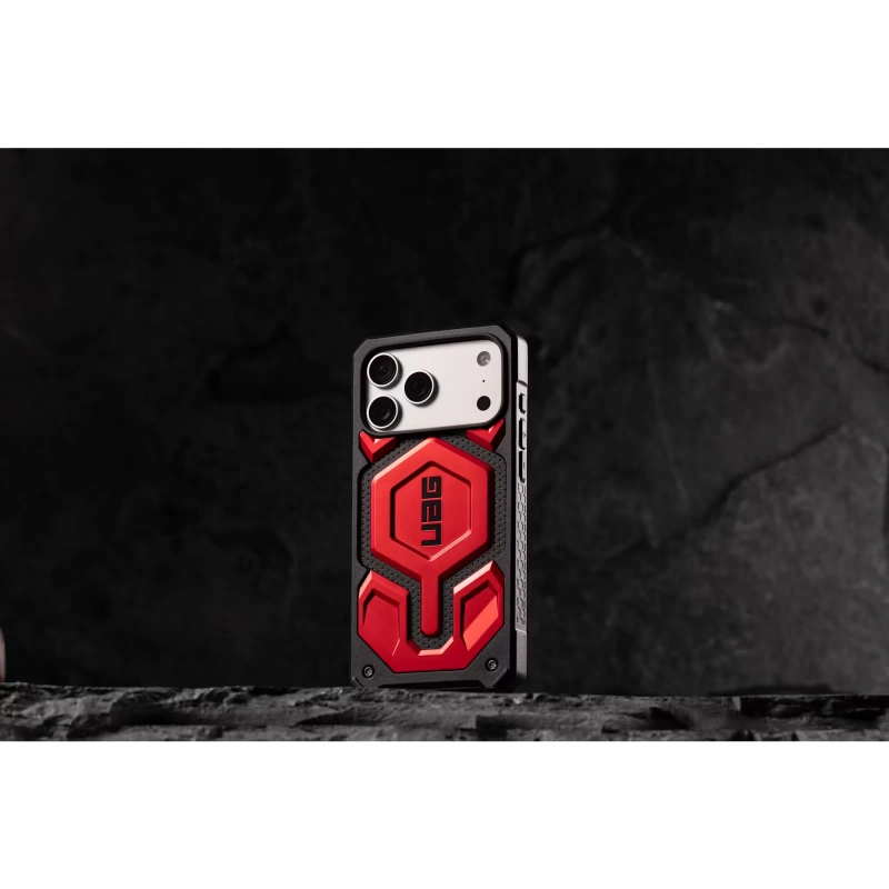Чехол UAG Monarch Pro с поддержкой MagSafe для iPhone 17 Pro цвет: черный карбон (Carbon Fiber)