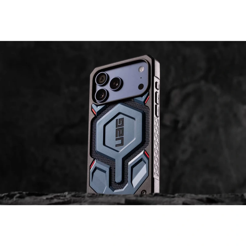 Чехол UAG Monarch Pro с поддержкой MagSafe для iPhone 17 Pro цвет: черный кевлар (Kevlar Black)